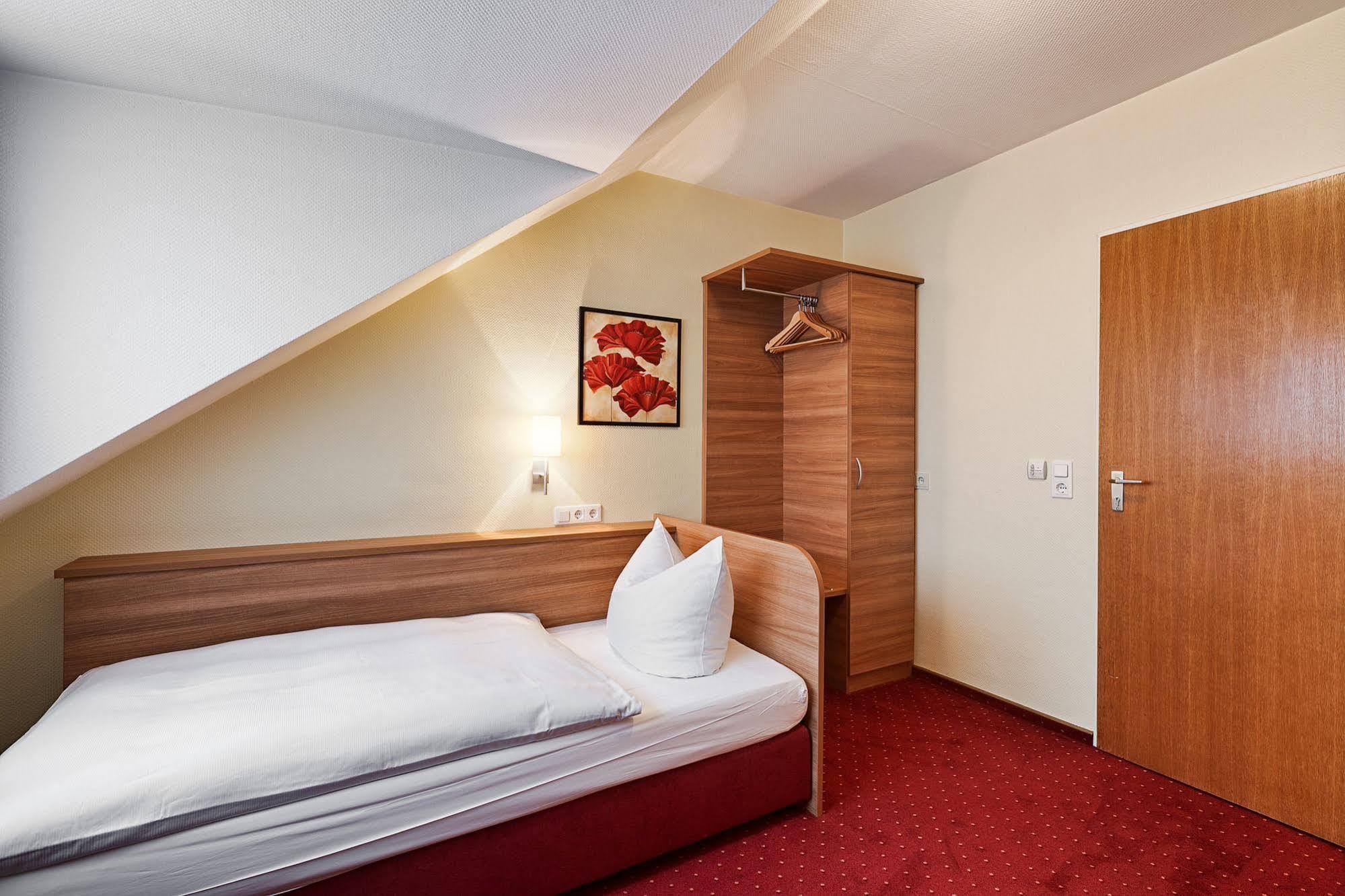 Nürnberger Trichter Hotel
