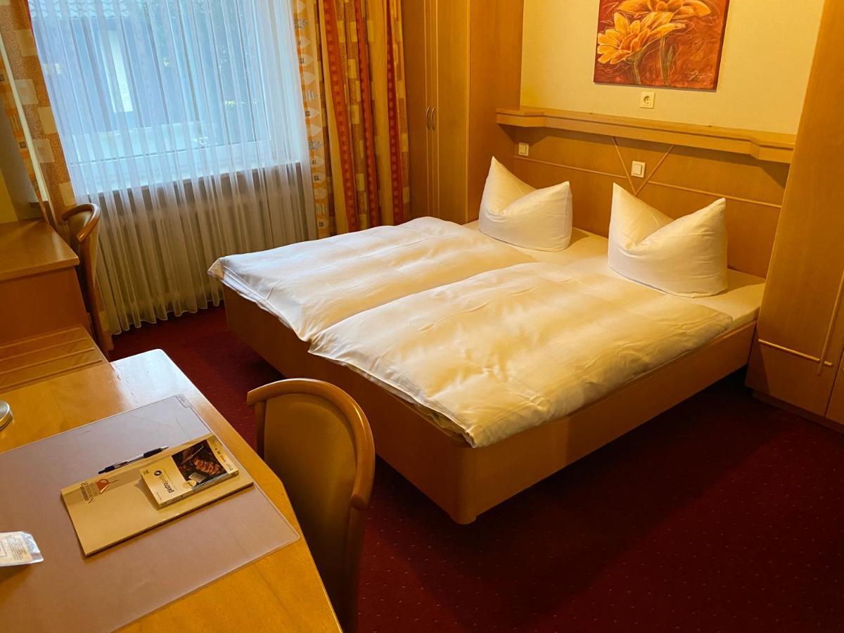 Hotel Nürnberger Trichter 3*